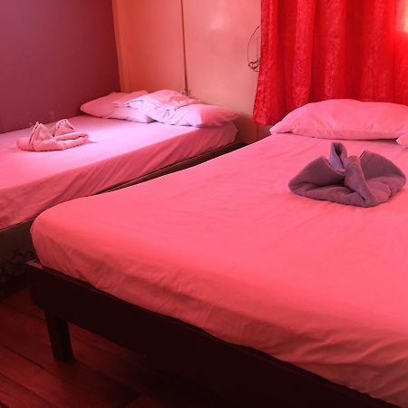 Luzon Inn Виган Экстерьер фото