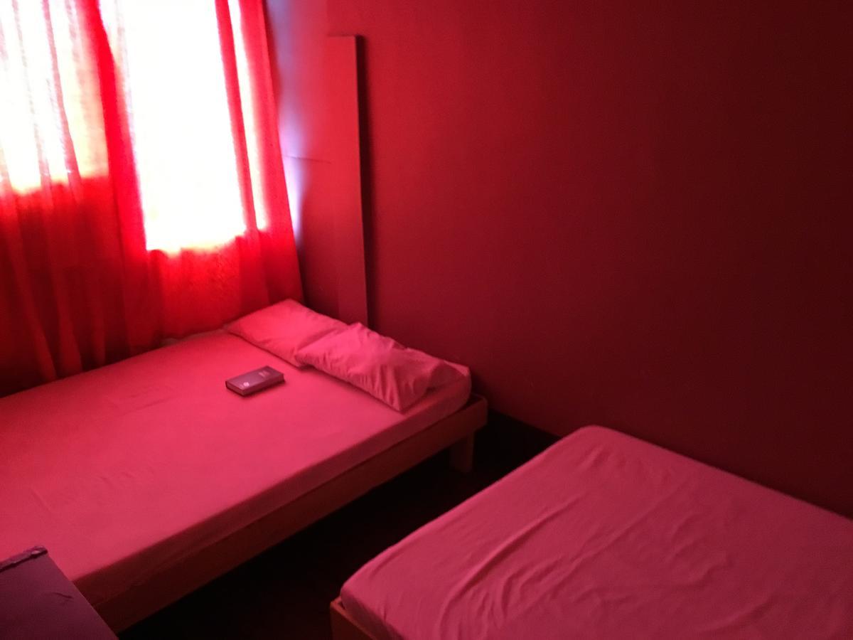 Luzon Inn Виган Экстерьер фото