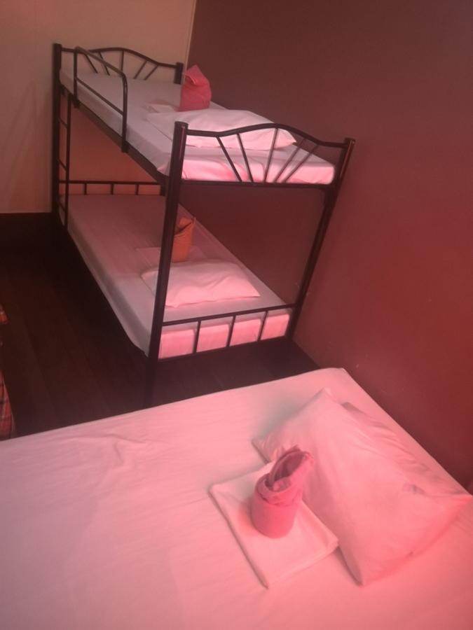 Luzon Inn Виган Экстерьер фото