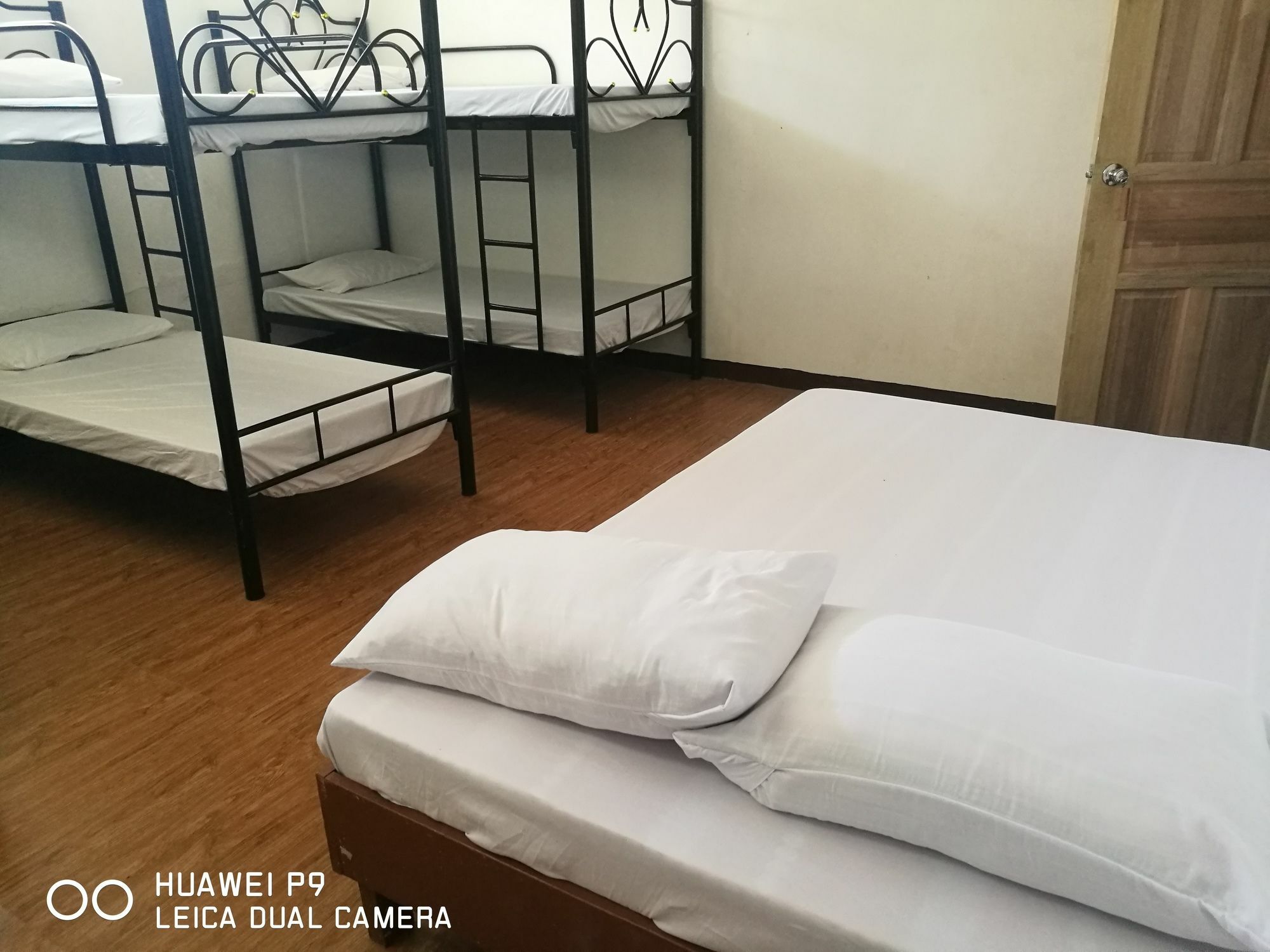 Luzon Inn Виган Экстерьер фото