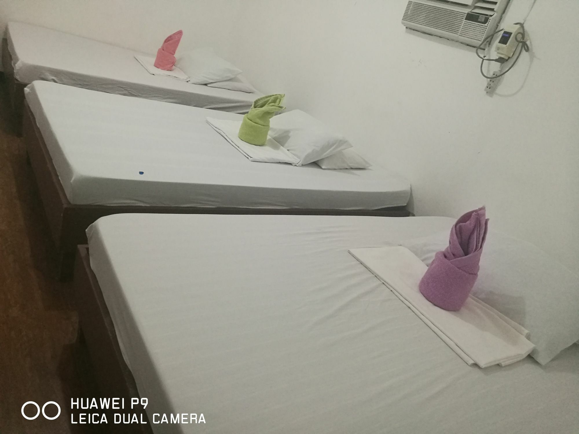 Luzon Inn Виган Экстерьер фото